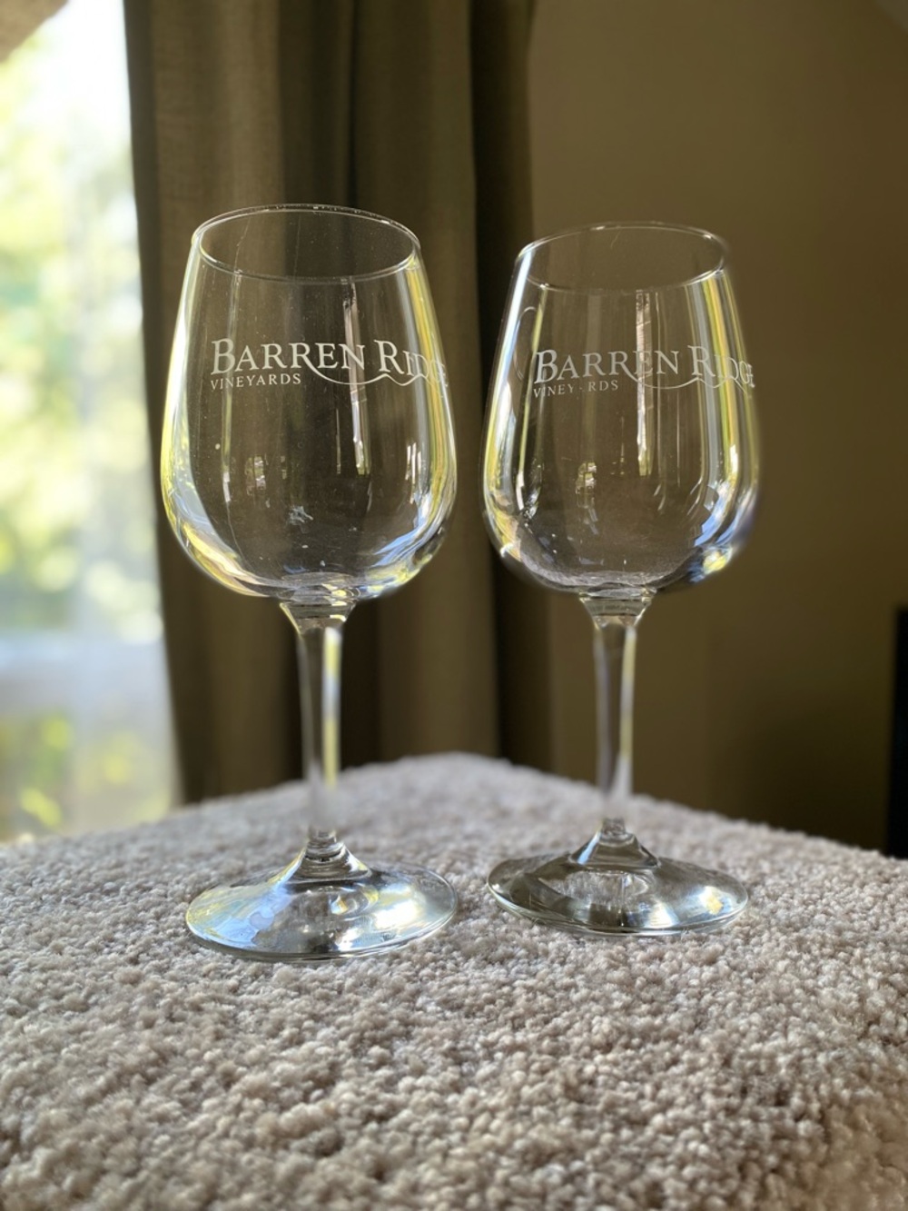 Barren Ridge Vineyards Wine Glasses Set of 2 Etched Logo Stemmed Clear Glass